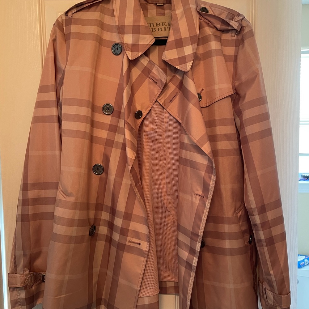Burberry Raincoat!!